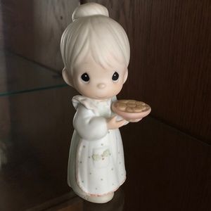 Original Precious Moments Christmas 1985